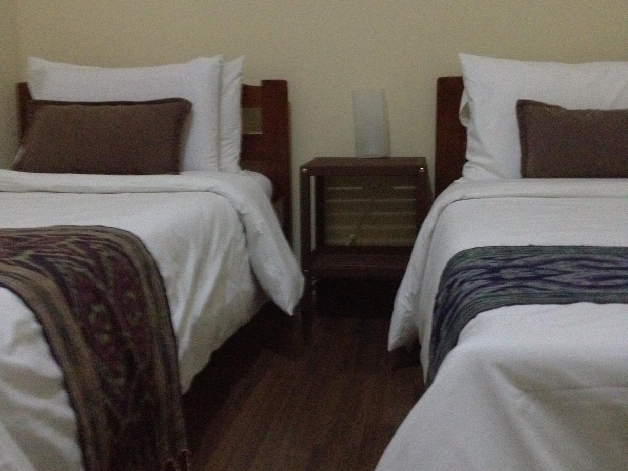 Beds Guesthouse Hostel Кучінг Екстер'єр фото