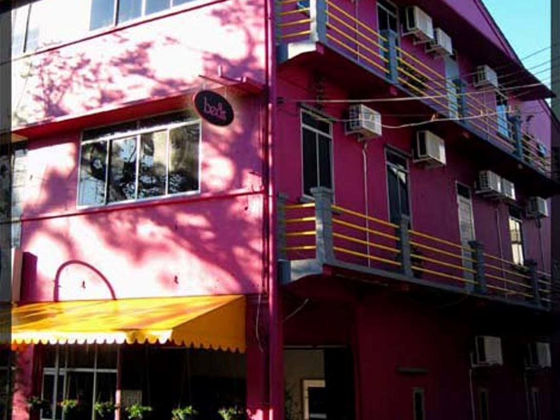 Beds Guesthouse Hostel Кучінг Екстер'єр фото