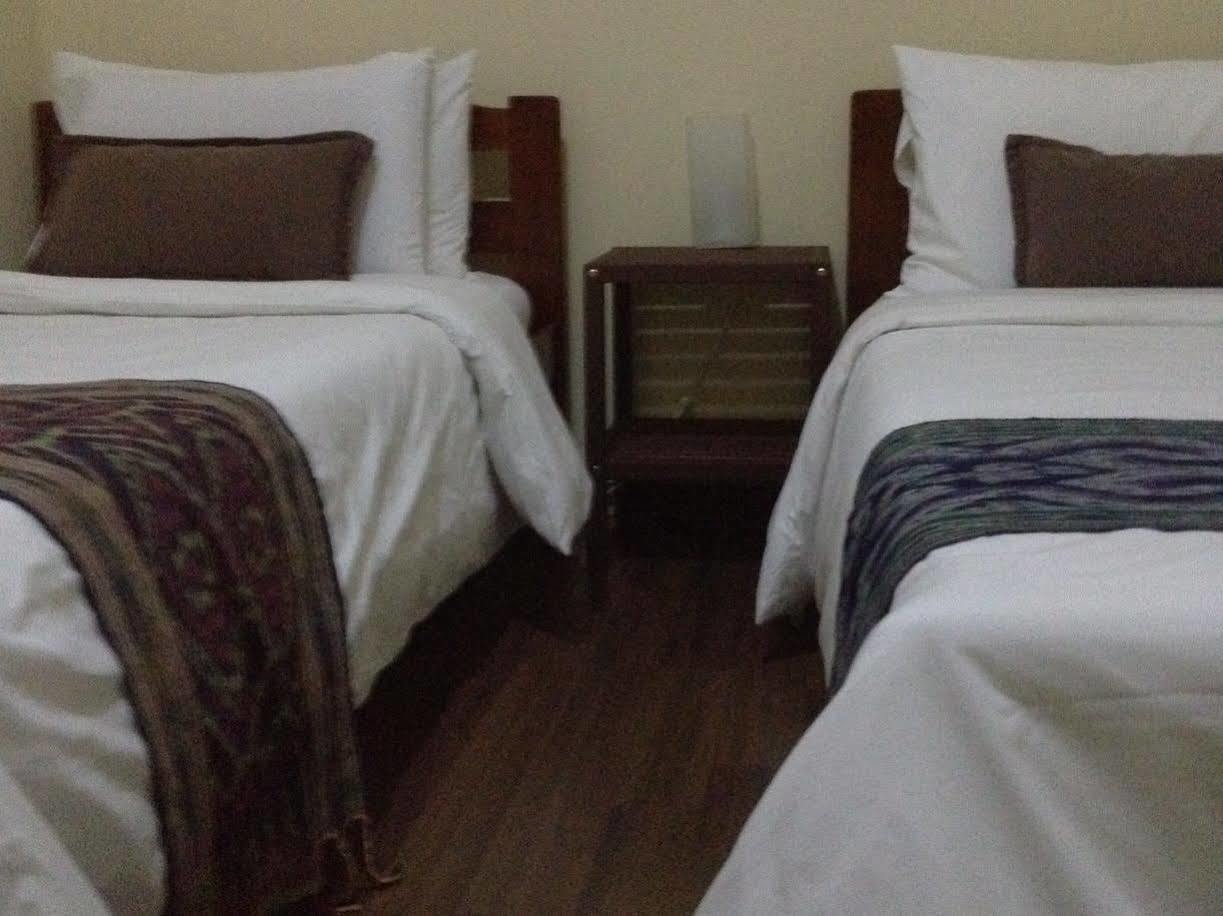 Beds Guesthouse Hostel Кучінг Екстер'єр фото